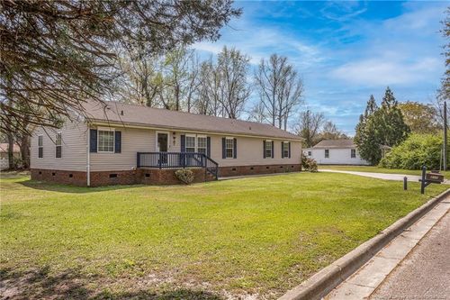 210 E Pierce St, Warsaw, NC, 28398-2438 | Card Image