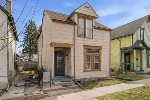504 Bellows St, Saint Paul, MN, 55107-2743 | Card Image