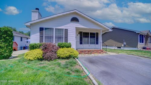 21 Parkview Way, Manalapan, NJ, 07726-3892 | Card Image