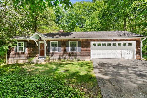 18 Nancys Ln, Pound Ridge, NY, 10576-1816 | Card Image