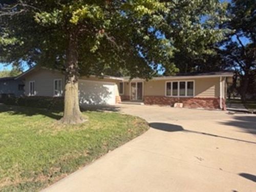 22 Sunset Drive, Hesston, KS, 67062 | Card Image