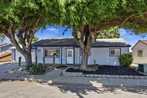 220 Long Street, Suisun City, CA, 94585 | Card Image