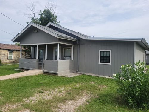 1009 W Mesquite St, Coleman, TX, 76834-4723 | Card Image