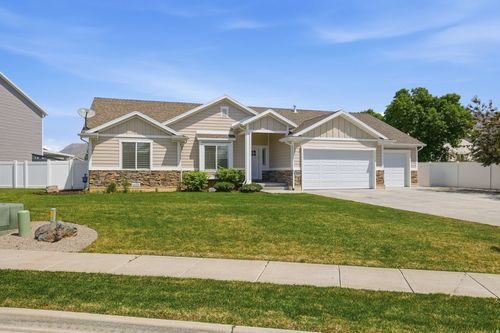 422 W 1500 N, Harrisville, UT, 84404-2751 | Card Image