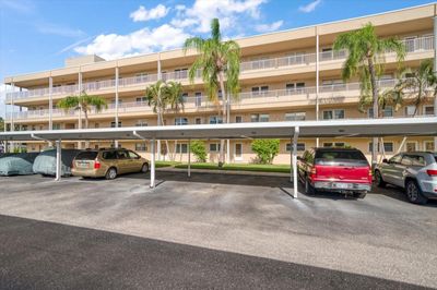 315 - 9950 62nd Terrace N, Condo with 2 bedrooms, 2 bathrooms and null parking in St Petersburg FL | Image 1