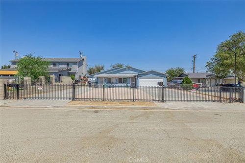 15900 Edwin St, Mojave, CA, 93501-1345 | Card Image