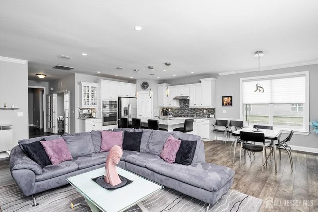 17 Landmark Rd, House other with 2 bedrooms, 3 bathrooms and null parking in Jamesburg NJ | Image 5