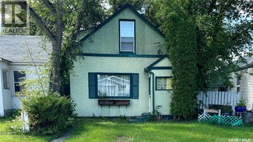 217 Av L N, Saskatoon, SK, S7L2P3 | Card Image