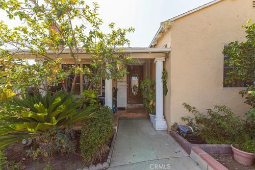 7731 Klump Ave, Sun Valley, CA, 91352-4461 | Card Image