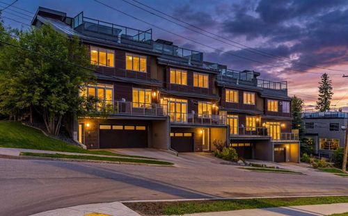 2929 17 St Sw, Calgary, AB, T2T4N6 | Card Image