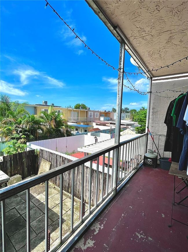857 W 79 Th Pl, House other with 3 bedrooms, 3 bathrooms and null parking in Hialeah FL | Image 29