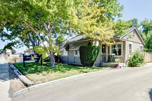 208 S Curtis Rd, Boise, ID, 83705-1015 | Card Image