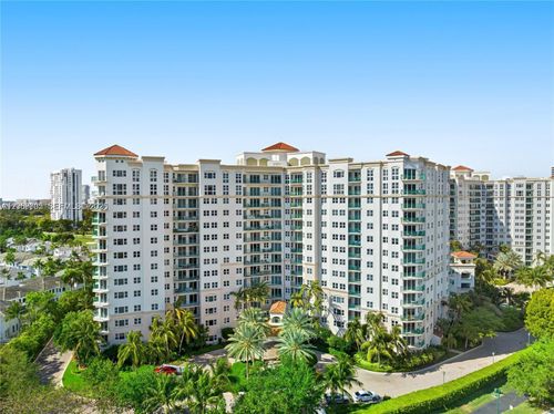 310-19900 E Country Club Dr, Aventura, FL, 33180-3327 | Card Image