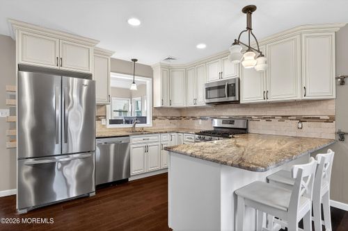 516 Atlantic Ave, Long Branch, NJ, 07740-6832 | Card Image