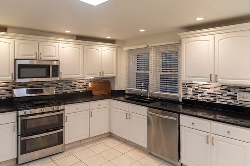 apt-1-144 Salem St, Boston, MA, 02113-1251 | Card Image