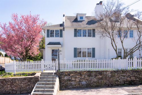 74 Kensington Rd, Bronxville, NY, 10708-1425 | Card Image