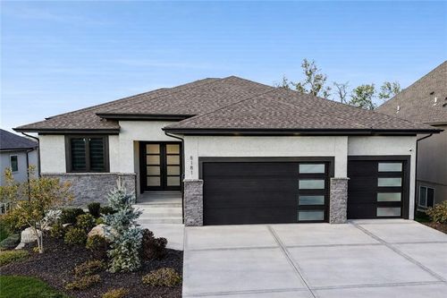 8181 Valley Rd, Lenexa, KS, 66220-2509 | Card Image