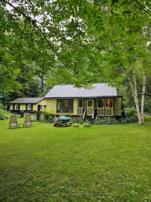 1157 Moon River Rd, Bala, ON, P0C1A0 | Card Image