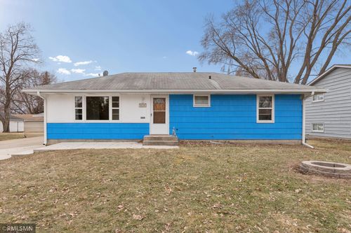 8238 Oakland Ave S, Bloomington, MN, 55420-2464 | Card Image