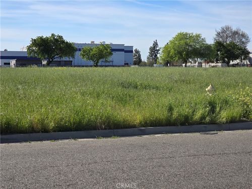 817 Beechcraft Ave, Merced, CA, 95341-6474 | Card Image