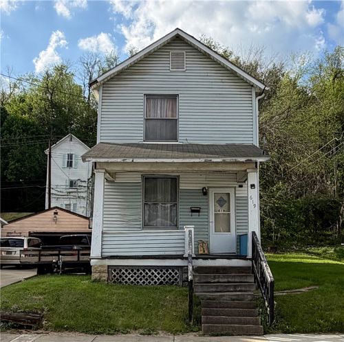 619 N Cedar St, New Castle, PA, 16102-1317 | Card Image