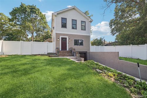 44 Ridgedale Avenue, Brookhaven, NY, 11738 | Card Image