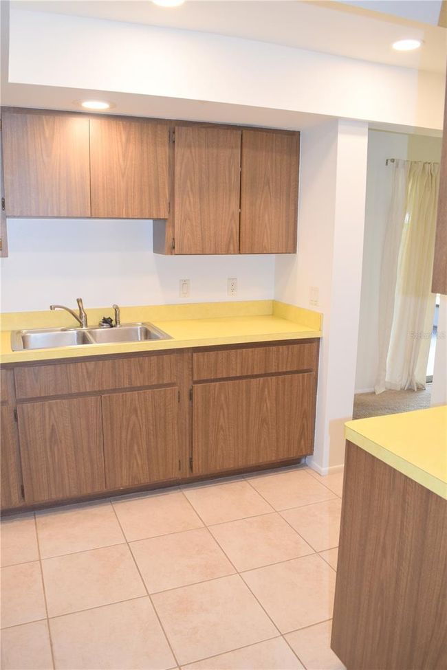 Kitchen | Image 13