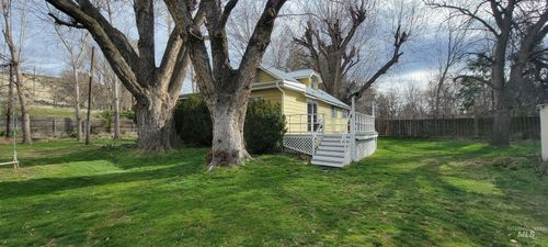 426 Highway 12 E, Pomeroy, WA, 99347-9688 | Card Image