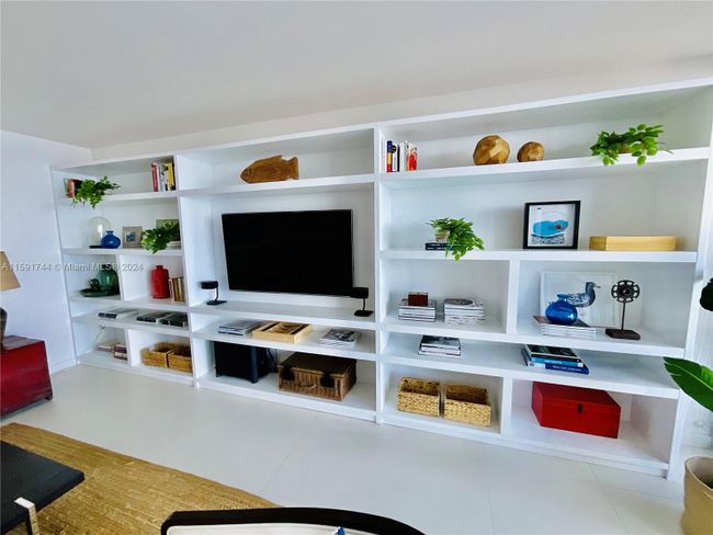 APT-11B - 881 Ocean Dr, Condo with 2 bedrooms, 2 bathrooms and null parking in Key Biscayne FL | Image 24