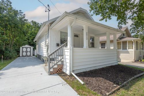 2412 Fernwood Ave, Lansing, MI, 48912-4202 | Card Image