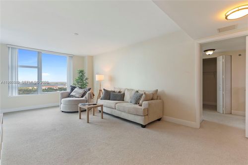 apt-1806n-2641 N Flamingo Rd, Sunrise, FL, 33323-1743 | Card Image