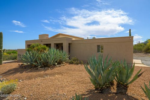 5611 E Camino Del Celador, Tucson, AZ, 85750-1824 | Card Image