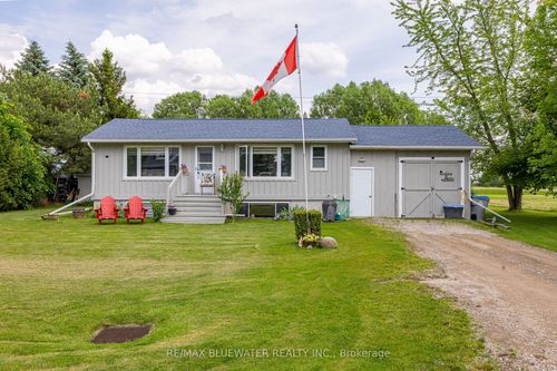 71224 Sandra St, Dashwood, ON, N0M1N0 | Card Image
