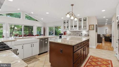 11057 Powder Horn Dr, ROCKVILLE, MD, 20854-2538 | Card Image