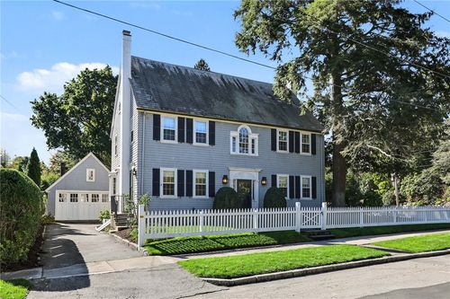 11 Intervale Road, Providence, RI, 02906 | Card Image