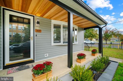 321 Edgewood Ave, AUDUBON, NJ, 08106-2226 | Card Image