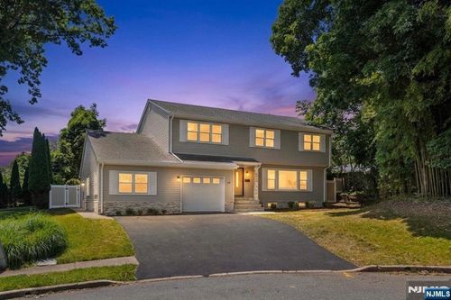 23 John St, Emerson, NJ, 07630-1122 | Card Image