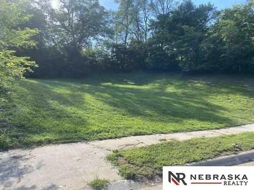 5126 N 37th St, Omaha, NE, 68111-1904 | Card Image