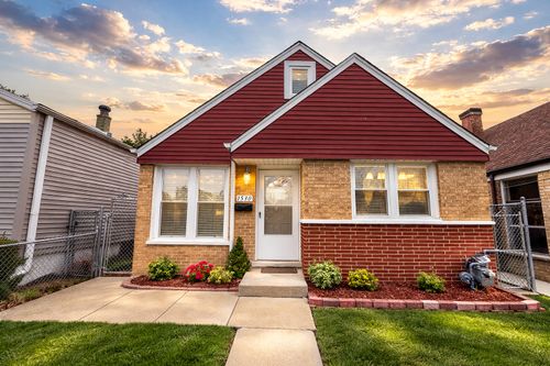 1530 N 39th Ave, Stone Park, IL, 60165-1154 | Card Image