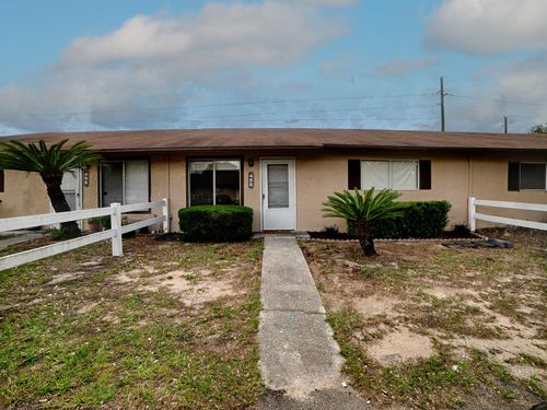 488-488 W Rosewood Ln, TAVARES, FL, 32778-4842 | Card Image