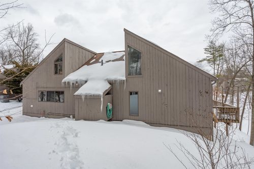 44-44 Coburn Woods Avenue, Nashua, NH, 03063 | Card Image