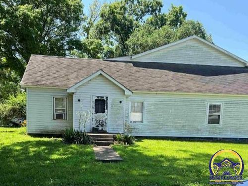 201 Kickapoo, Easton, KS, 66020 | Card Image
