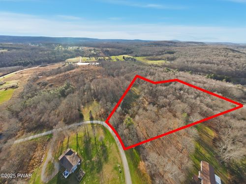 101 Delaware Dr, Damascus, PA, 18415-3550 | Card Image