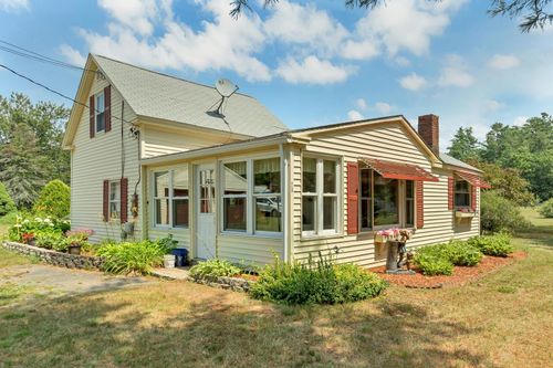 28 Salmon Falls Rd, Rochester, NH, 03868-8621 | Card Image