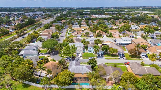 3261 Salinas Way, House other with 4 bedrooms, 2 bathrooms and null parking in Miramar FL | Image 5