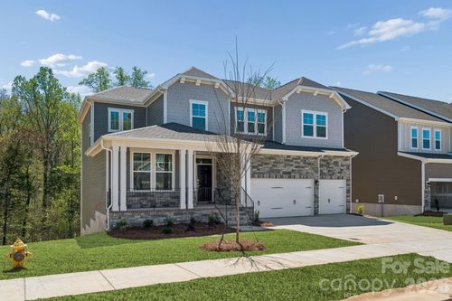 204 E Warfield Dr, Mooresville, NC, 28115-8140 | Card Image