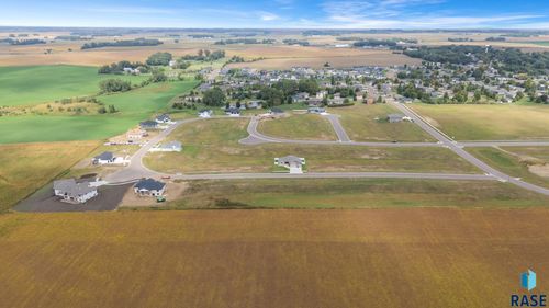 513 W Willow Trl Trail, Crooks, SD, 57020 | Card Image
