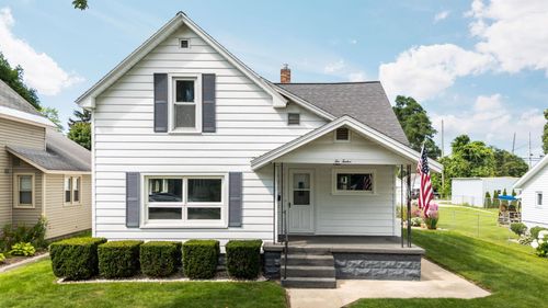 212 W 9th St, Traverse City, MI, 49684-3120 | Card Image