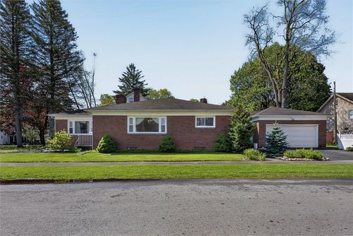 126 Wildmere Rd, Irondequoit, NY, 14617-2320 | Card Image