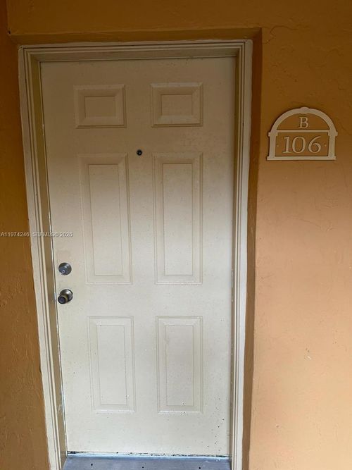 apt-b106-18101 Nw 68th Ave, Hialeah, FL, 33015-3990 | Card Image